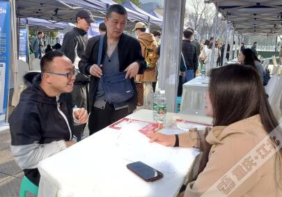 江北城街道举办2024年春风行动现场招聘