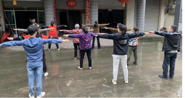 南彭街道高碑村新时代文明实践站开展全民健身活动
