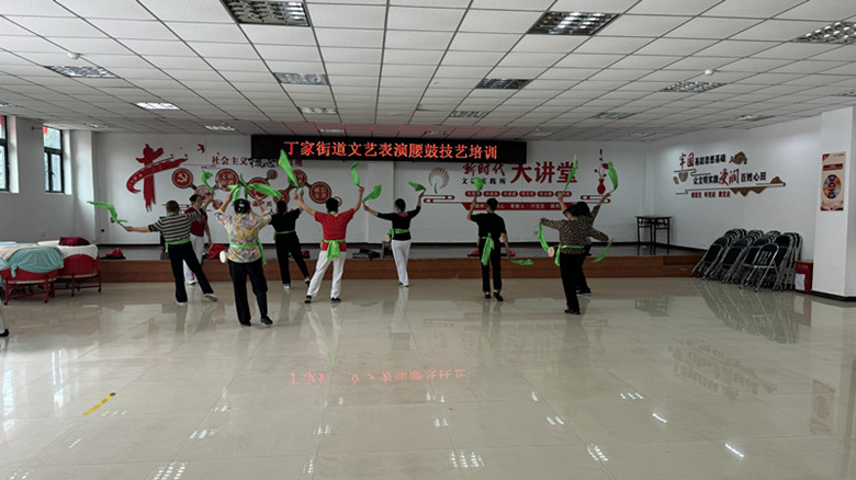 5月27日，丁家街道新时代文明实践所开展文艺表演腰鼓技艺培训活动.jpg