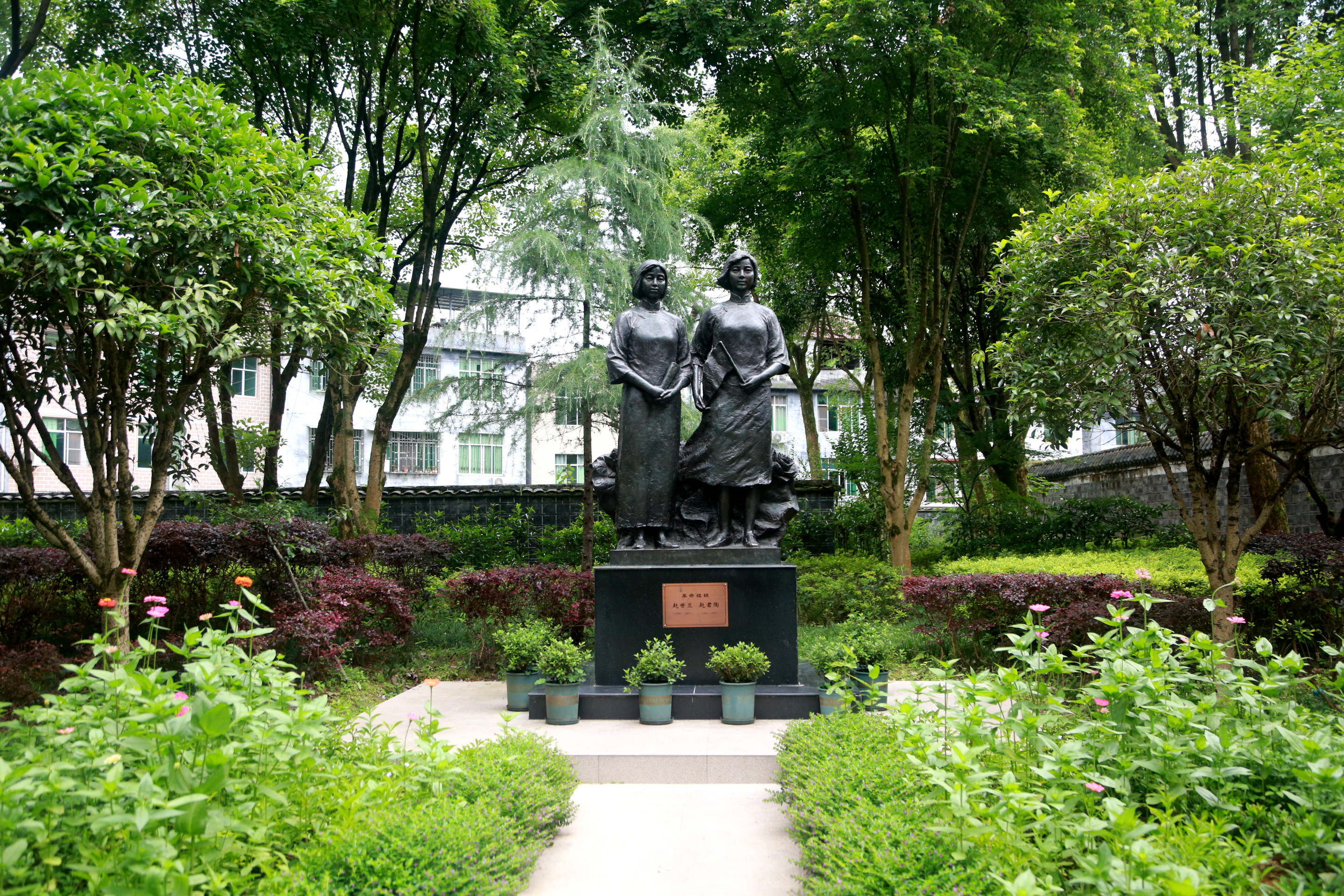 889F0636.JPG