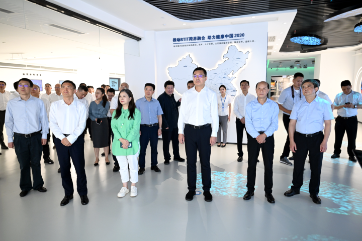 九龙坡区党政代表团赴西部科学城重庆高新区学习考察