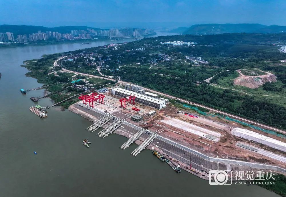重庆瞭望 | 开放口岸数量西部内陆第一，重庆凭什么？
