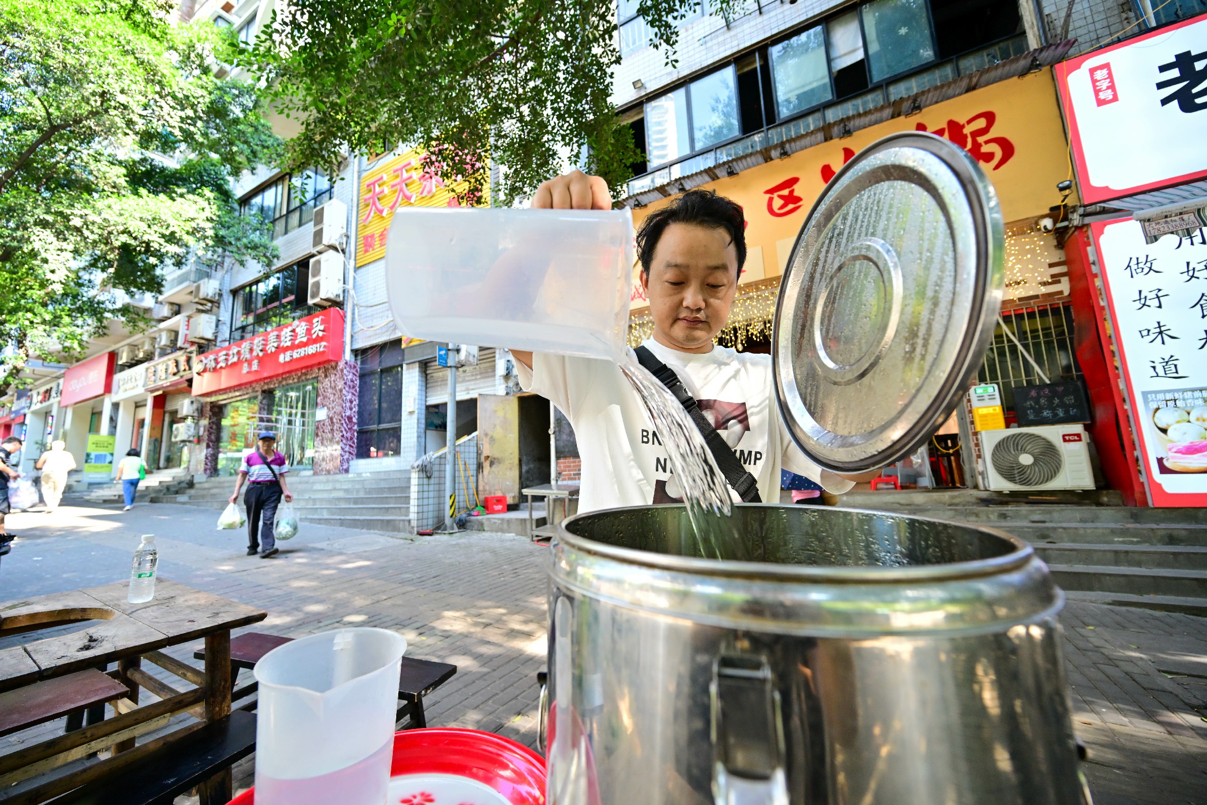 輔仁路茶攤驛站 （陳思易配圖）(342596)-20240802142811~1.jpg