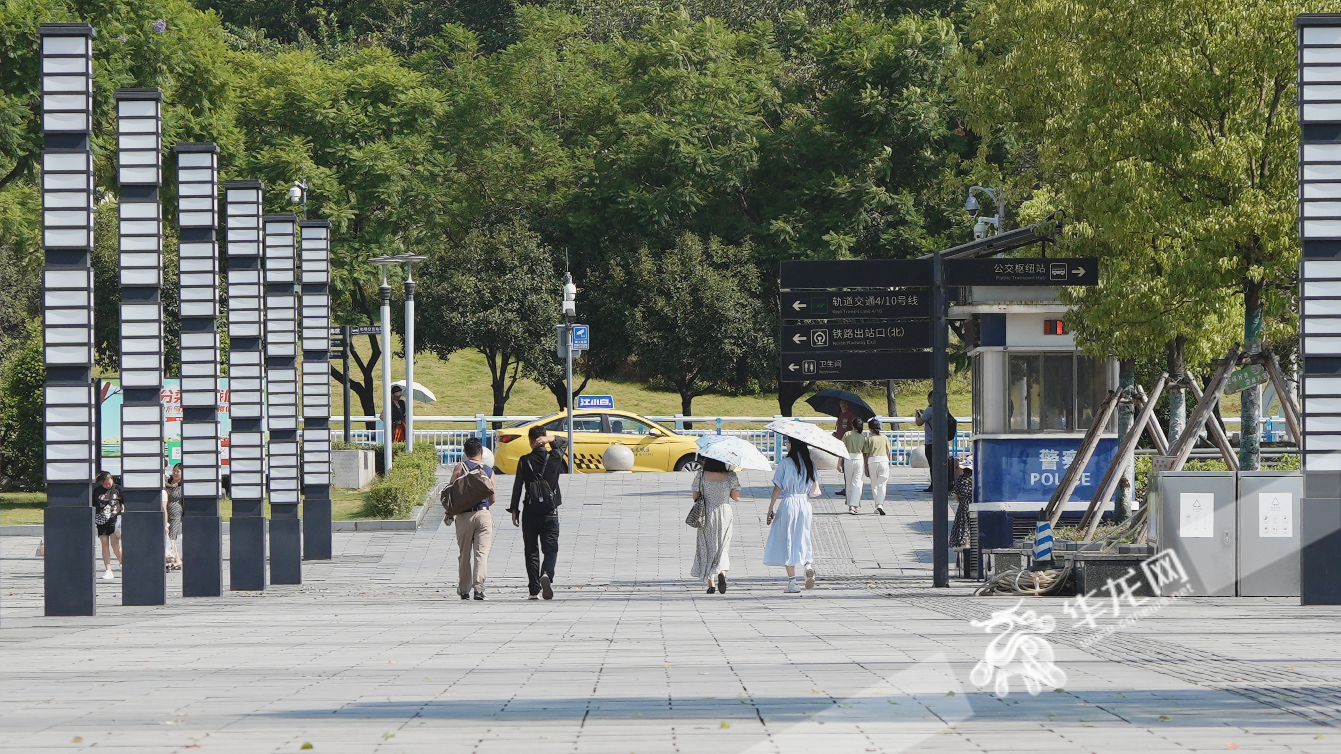 今日重庆多地气温较高，出门请注意防暑。华龙网记者 陈毅 摄