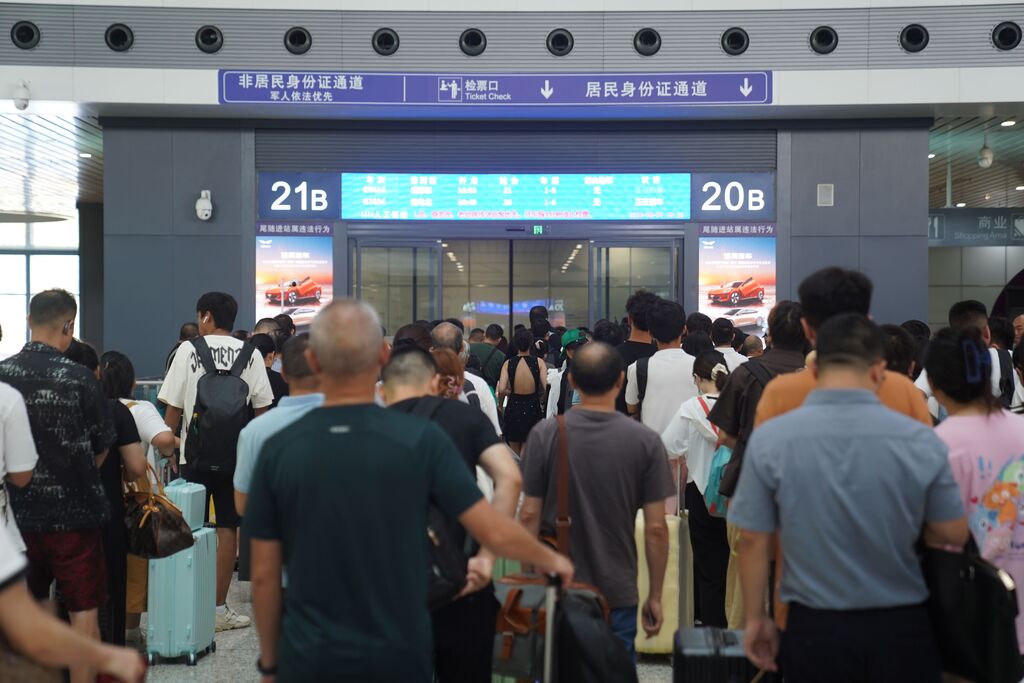 2024年暑运收官 重庆火车站累计发送旅客1398.3万人次