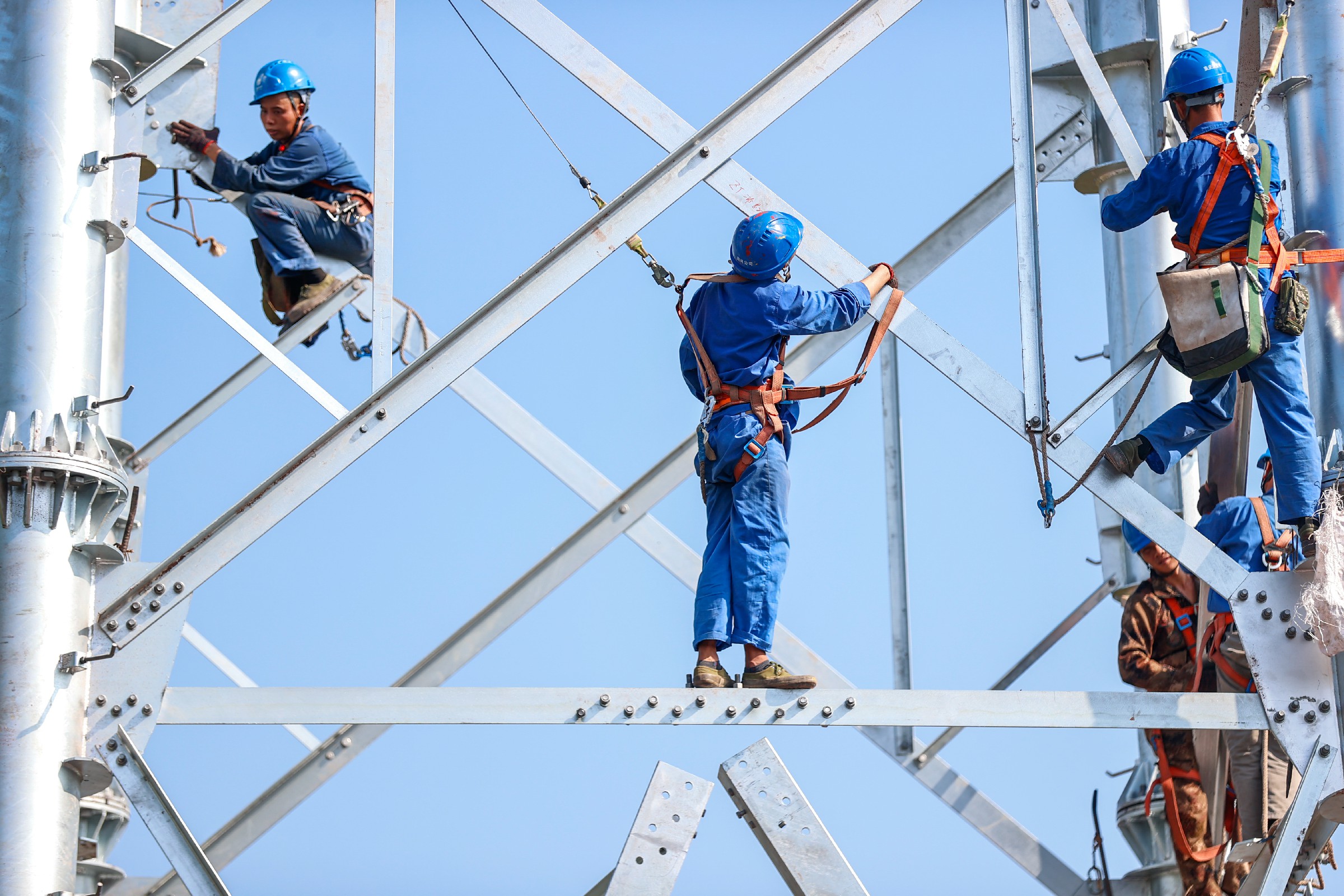 重慶東站配套電力設(shè)施建設(shè)按下&ldquo;加速鍵&rdquo;((362719)-20240918143007~1.jpg