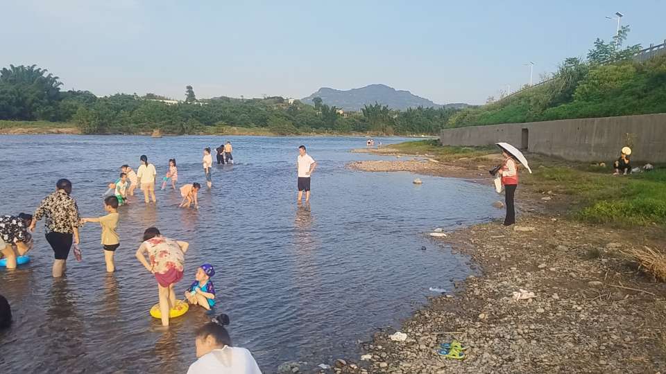 网格员防溺水宣传，劝导8.8.jpg