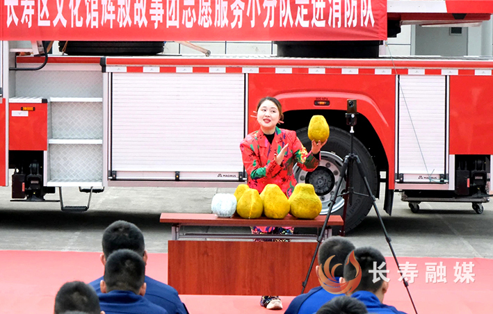 “辉叔故事团”荣获全国“百团汇演”优秀群众文艺团队称号 (2)