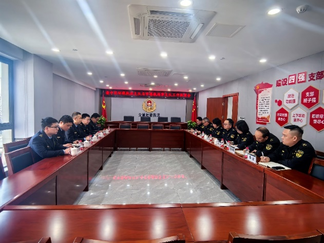 港航海事与生态环境协作执法 携手守护嘉陵江蓝天碧水
