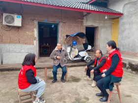 双骑龙村开展“情暖夕阳红，送学见初心”主题活动