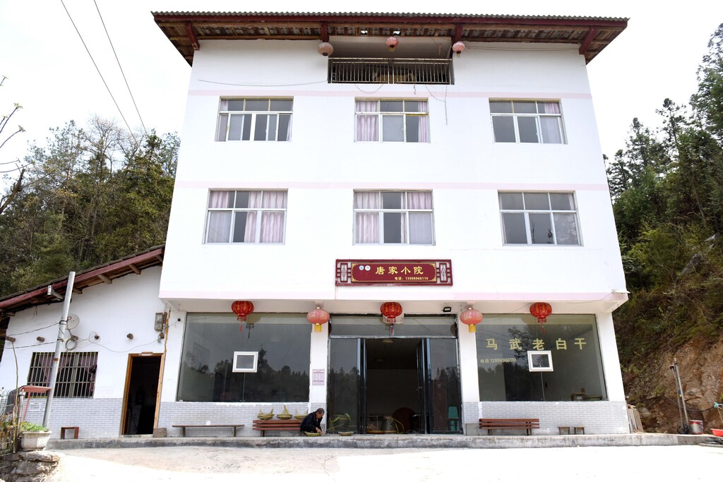 唐永发家修建的漂亮新房
