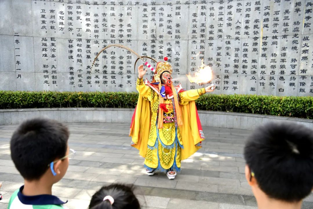 20250501川剧文化庆五一，非遗传承(4466225)-20250507150633.jpg