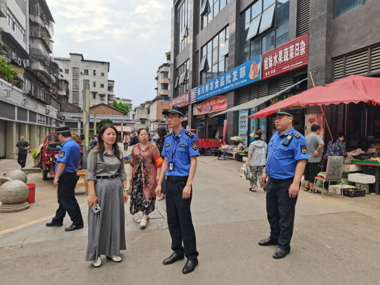 棠香街道纪工委开展农贸市场周边环境专项整治行动