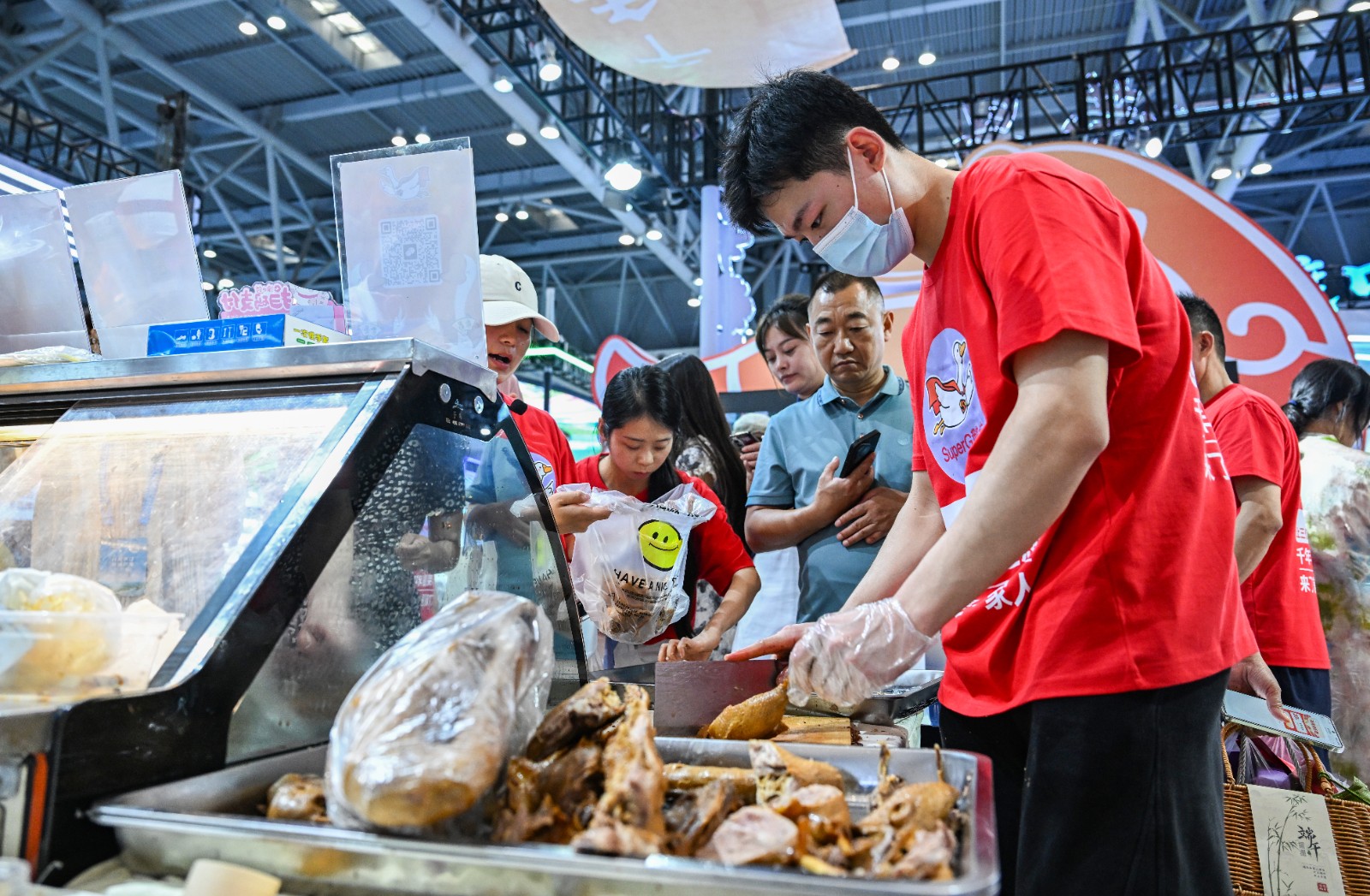上千种土特产亮相西治会!来看哪些(12754612)-20250523095236.jpg