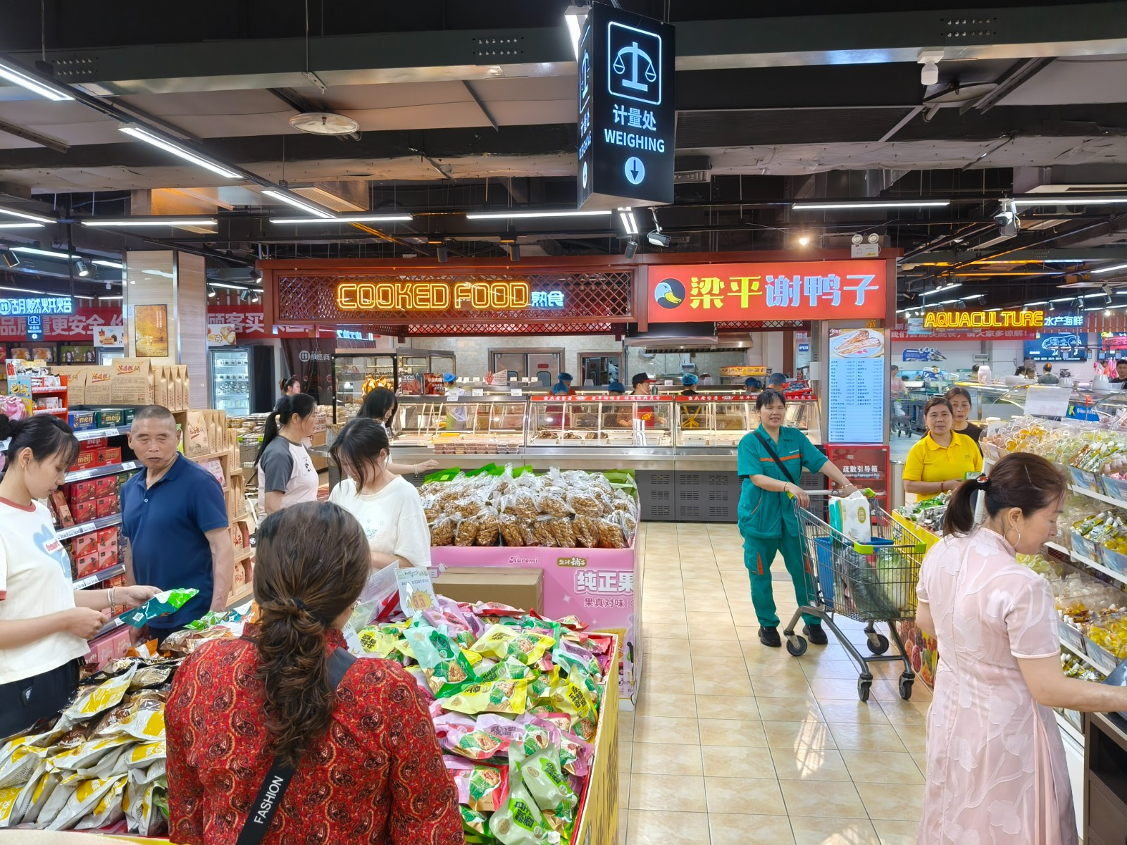 粽子品种丰富。拍摄：张耀升.jpg
