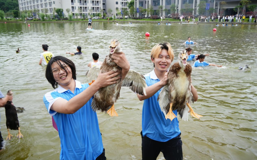 20250529（张静）学生成功抢到鸭子(4484166)-20250530094555.png