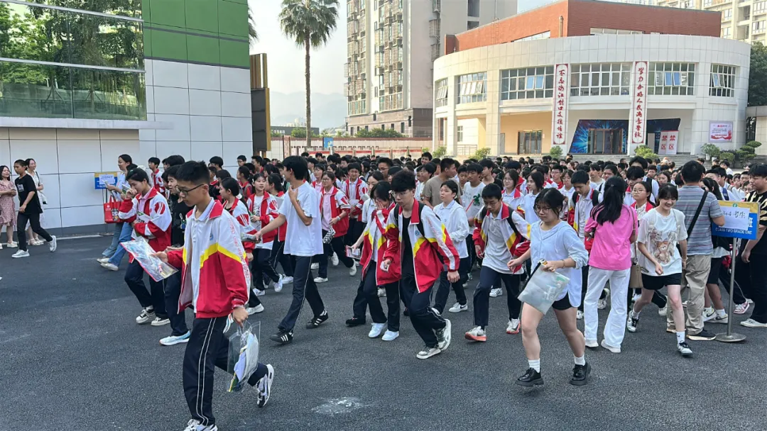 2025年中考开考 涪陵11376名考生参加