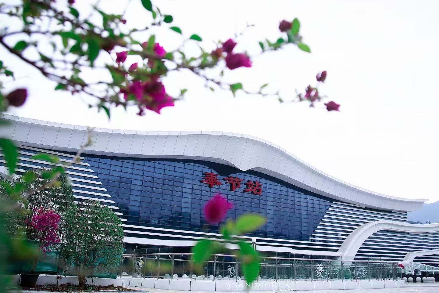 图为：中国铁路成都局集团有限公司涪陵车务段奉节站站房图 张建 摄.jpg