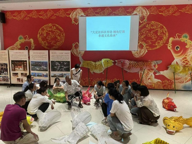 万古镇新时代文明实践所开展非遗体验活动