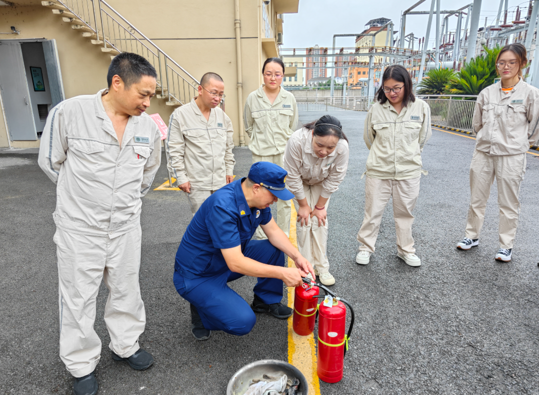 大足消防走进供电企业开展动火作业暨建筑保温材料安全宣传活动