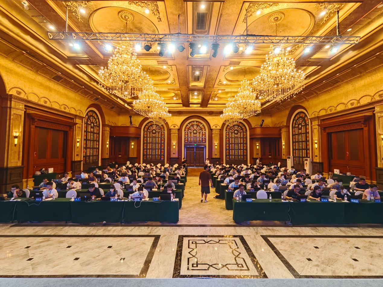 2141216e2c9440b9b851940f01e7d7e8