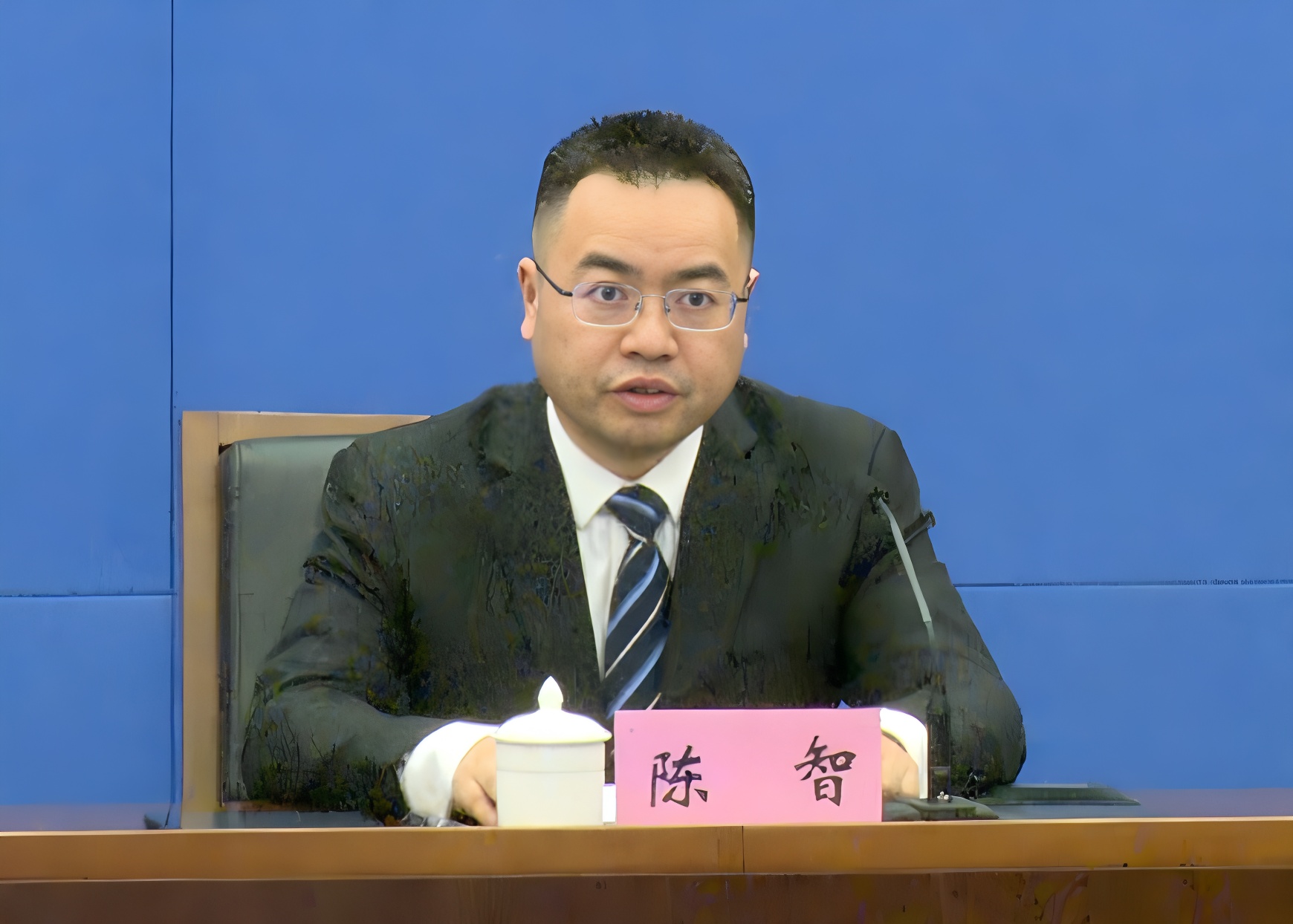 陈智.jpg 陈智.jpg