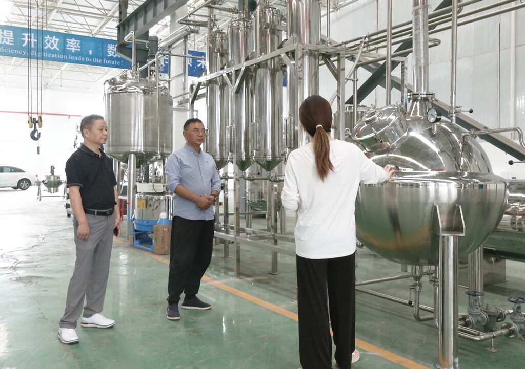 核谷天富员工介绍设备机