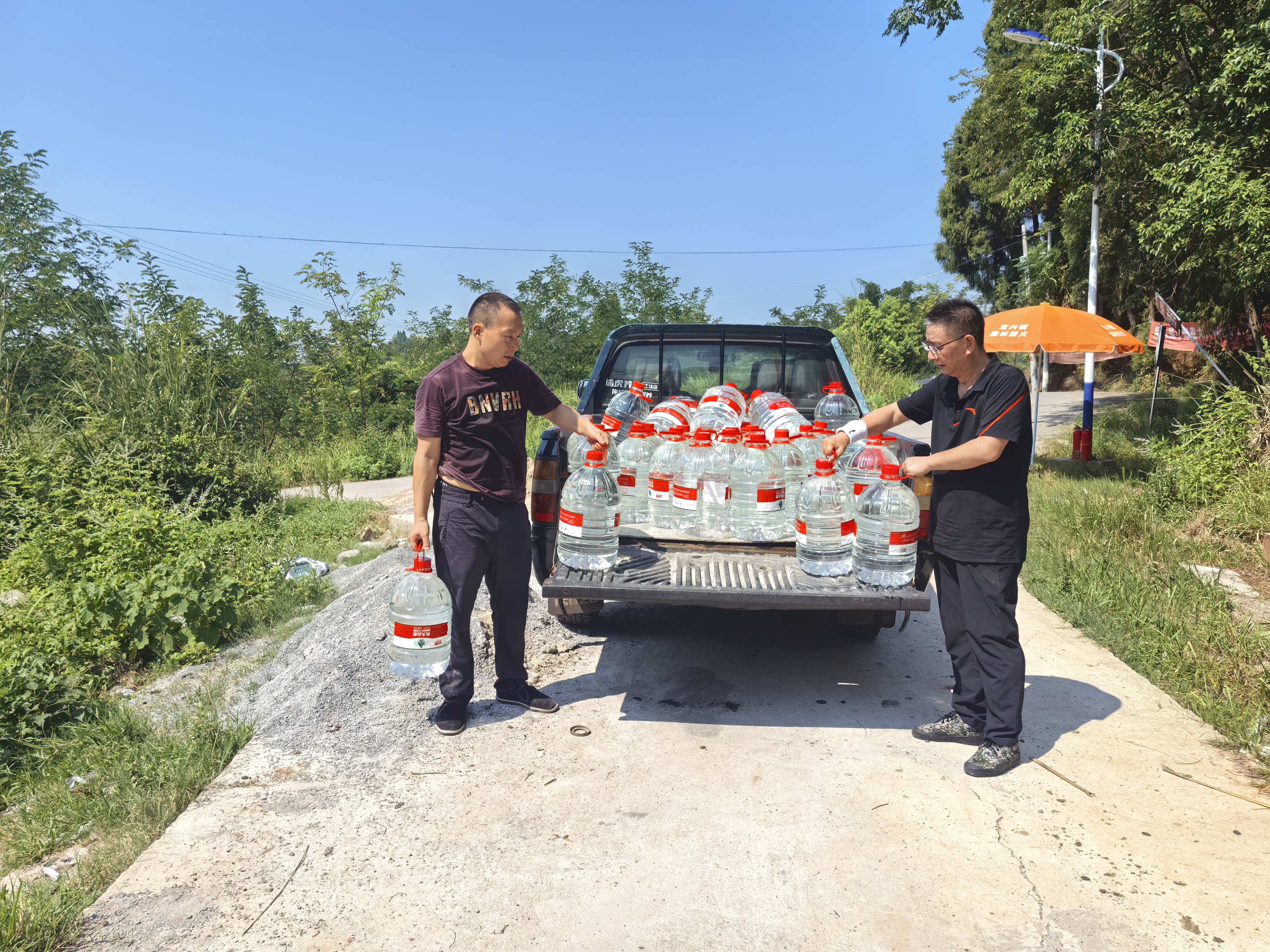 代表助力高温森林防火 (3).jpg