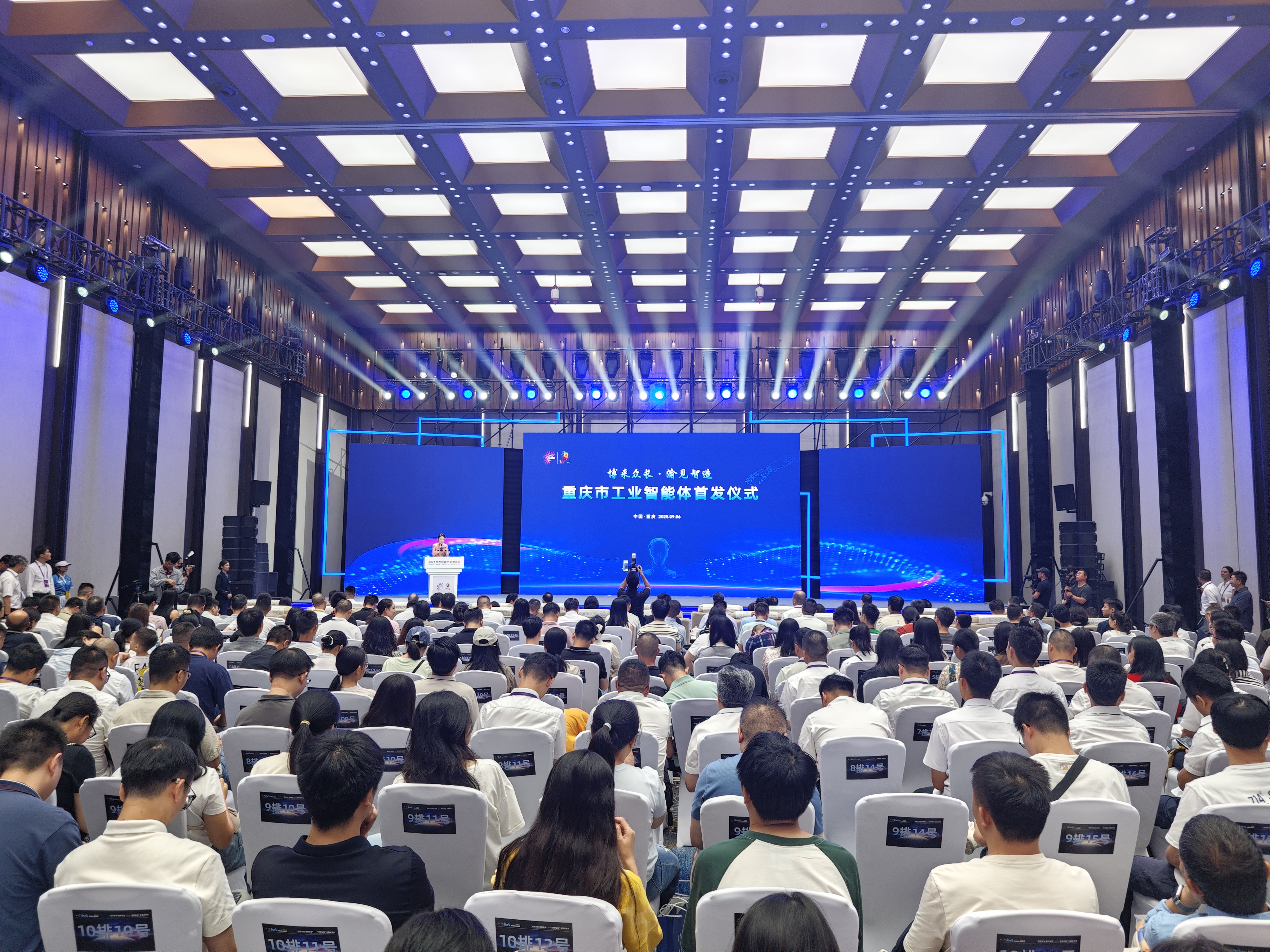 1048c8feb75667ba8becf757e54f47cd.jpg 1048c8feb75667ba8becf757e54f47cd.jpg