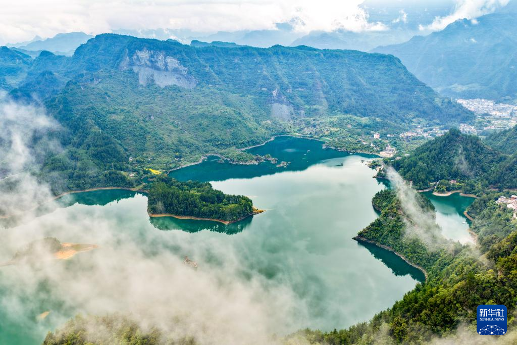 美丽中国丨重庆黔江:小南海湿地自然保护区秋景如画