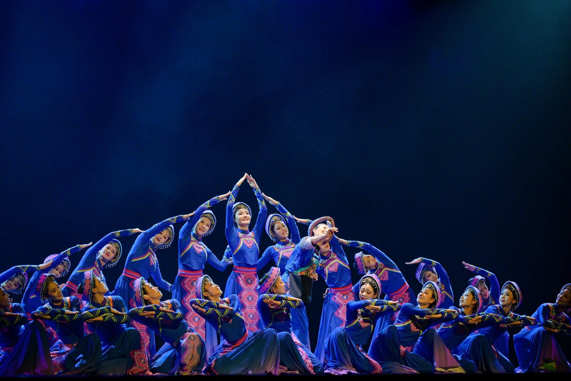 群舞《织卡织卡》