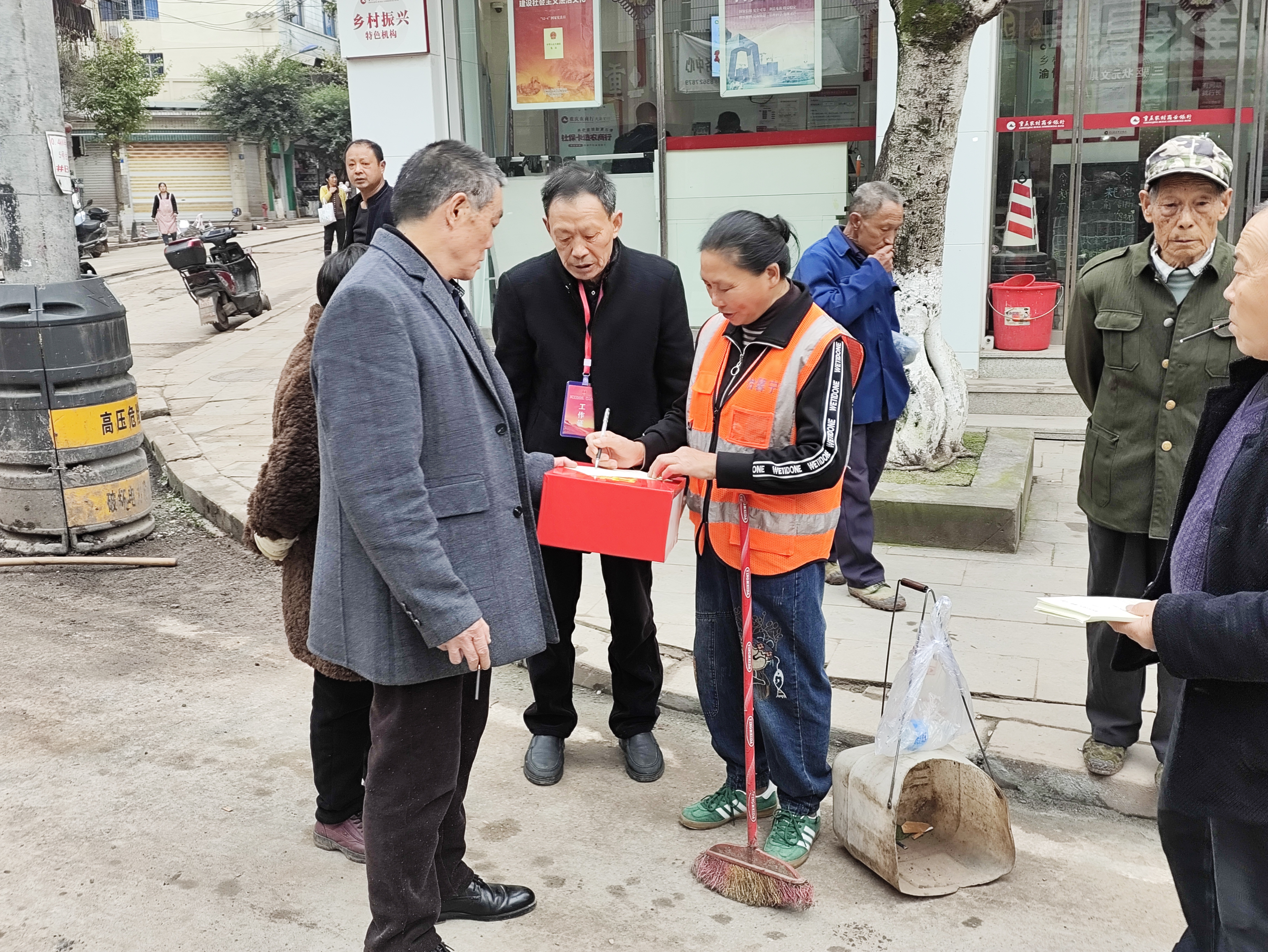 流动票箱投票 (1).jpg