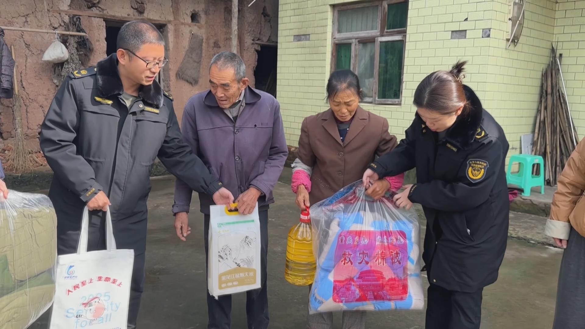 巴南启动冬春生活救助 保障受灾困难群众温暖过冬