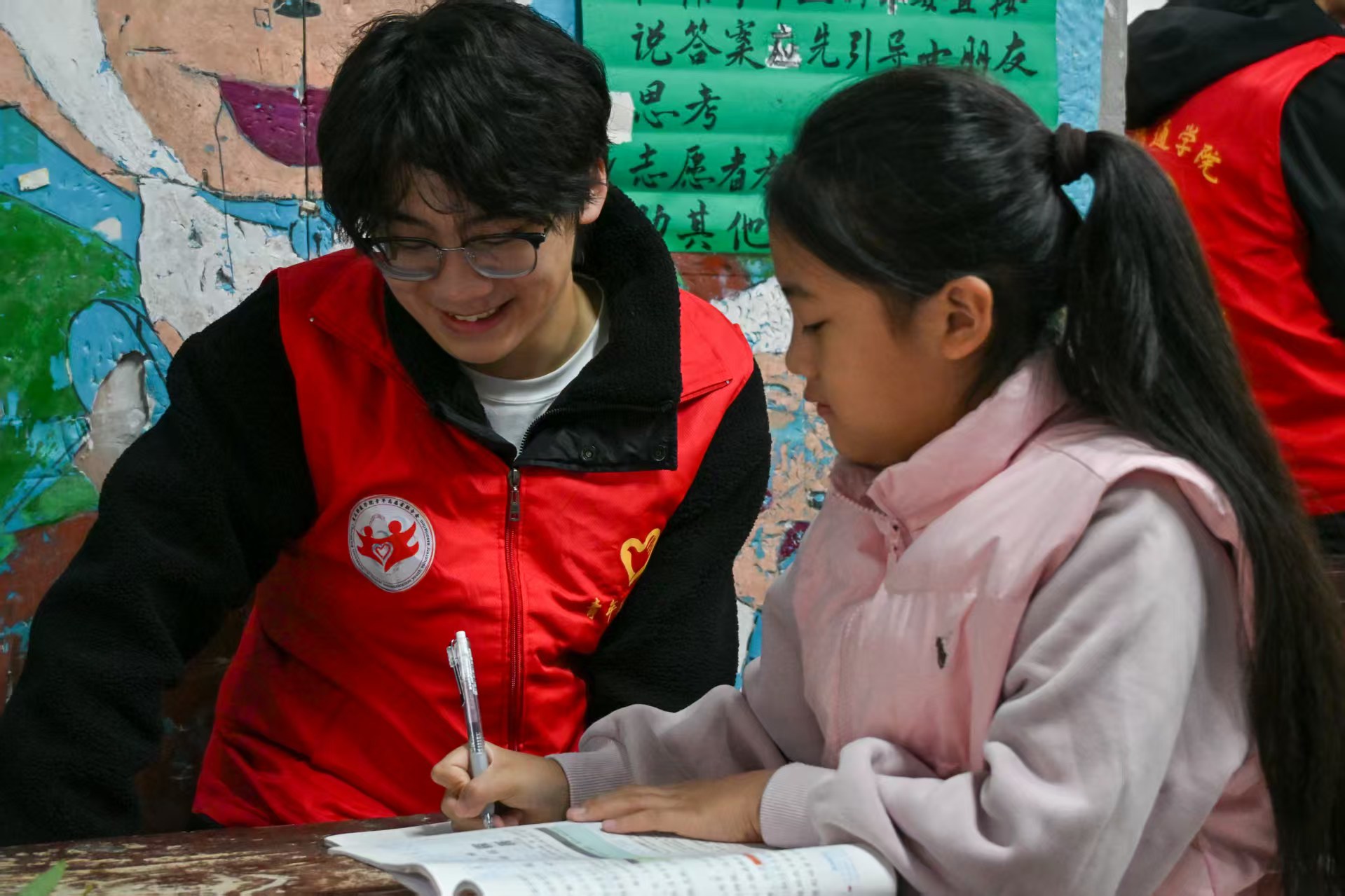 青春“益”起，为暖而行：移通大学生志愿者双线传递温暖