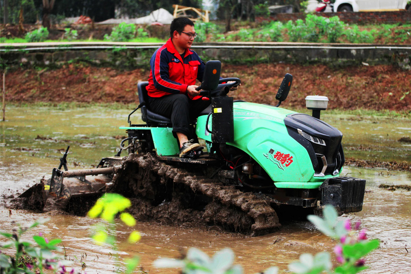 水旱两用履带式旋耕机鑫源农机股份有限公司.png