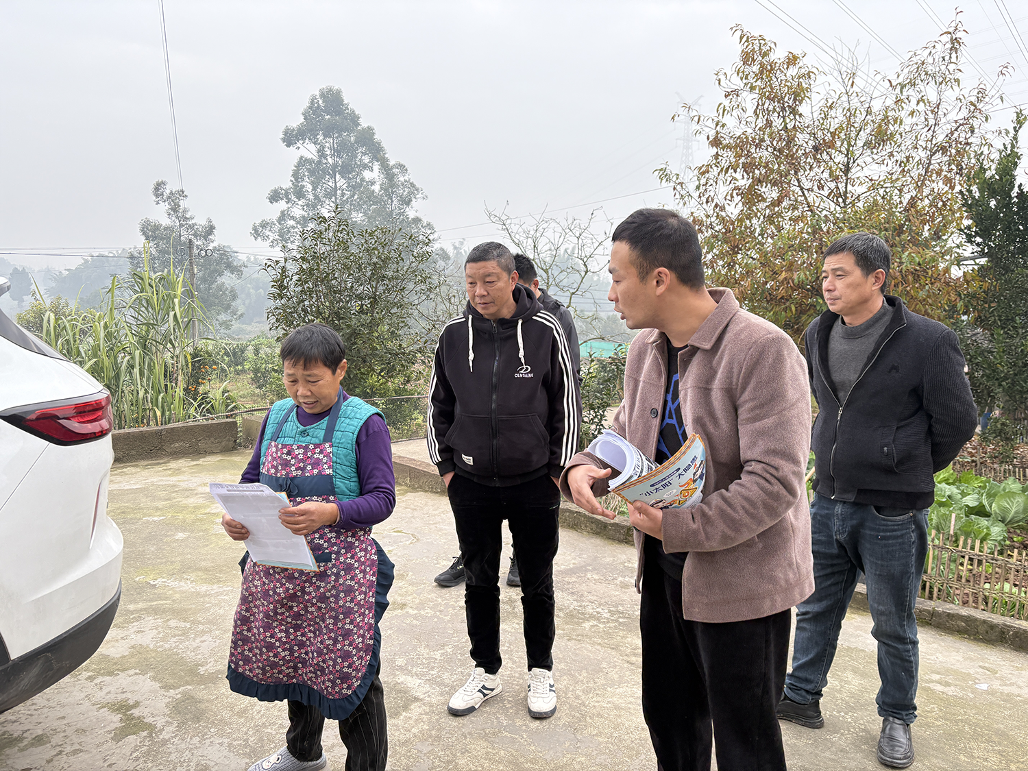 邮亭镇“敲门入户”讲防范 织牢一氧化碳安全防护网