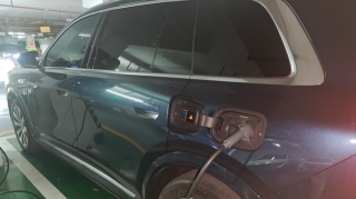 “‘十四五’答卷·民生账本”系列报道②|新能源汽车车主杨枫的“用车账本”:省钱、智能、幸福