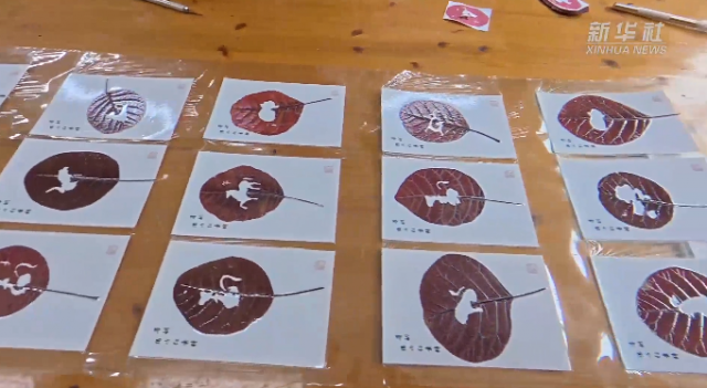 重庆巫山:红叶“不凋零” 刻出一幅画