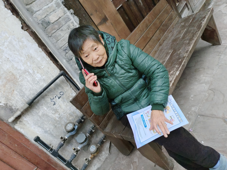 雍溪镇开展防范一氧化碳中毒入户宣传活动，筑牢冬季安全“防护网”