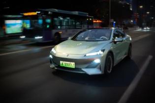 新重庆 新智驾②｜“8D路况”炼就智驾“超脑” 重庆何以领跑自动驾驶商业化