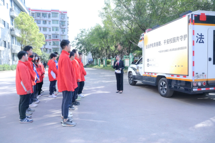 送法进校园活动现场。.jpg