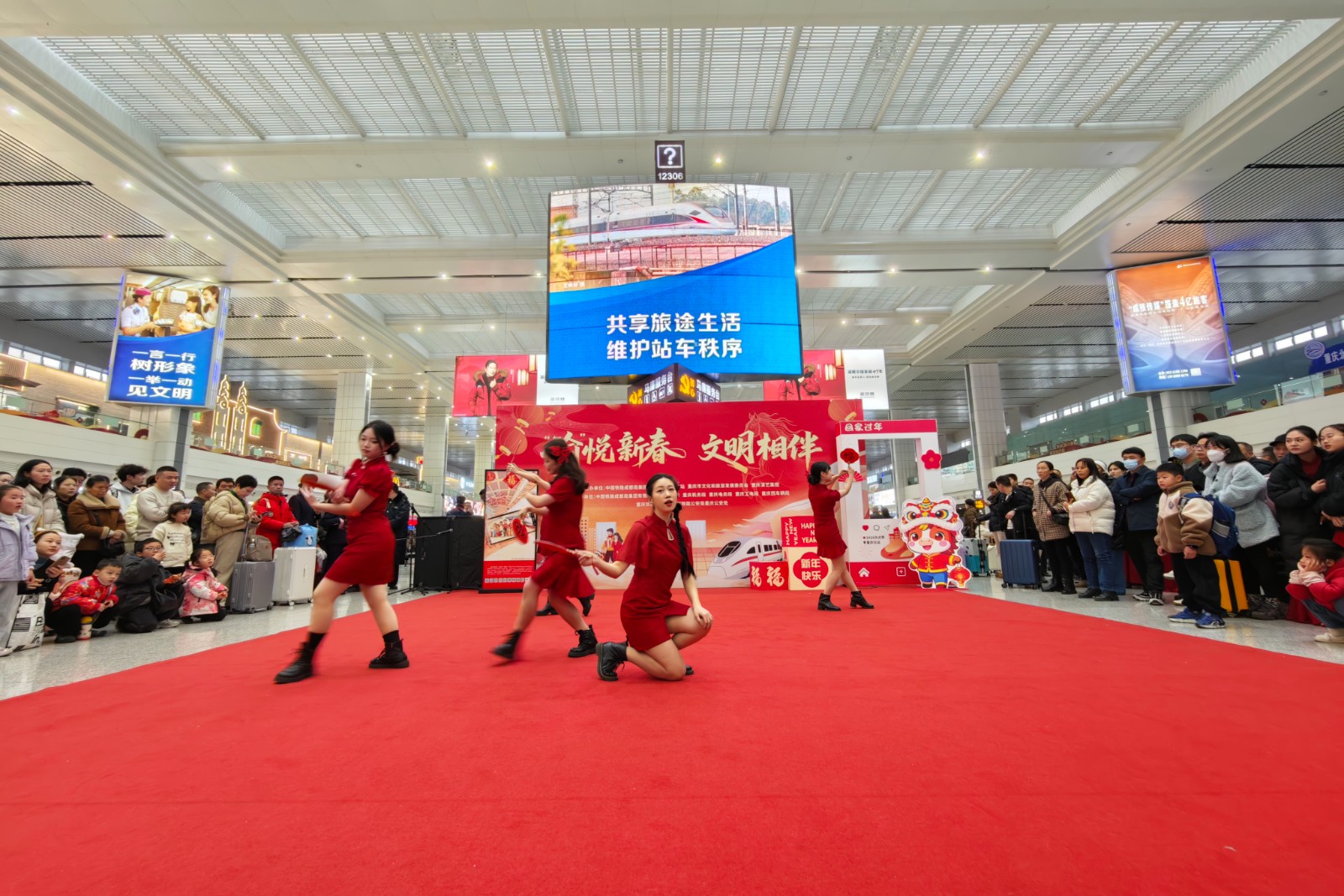 重庆北站 汪亮摄 (2).jpg