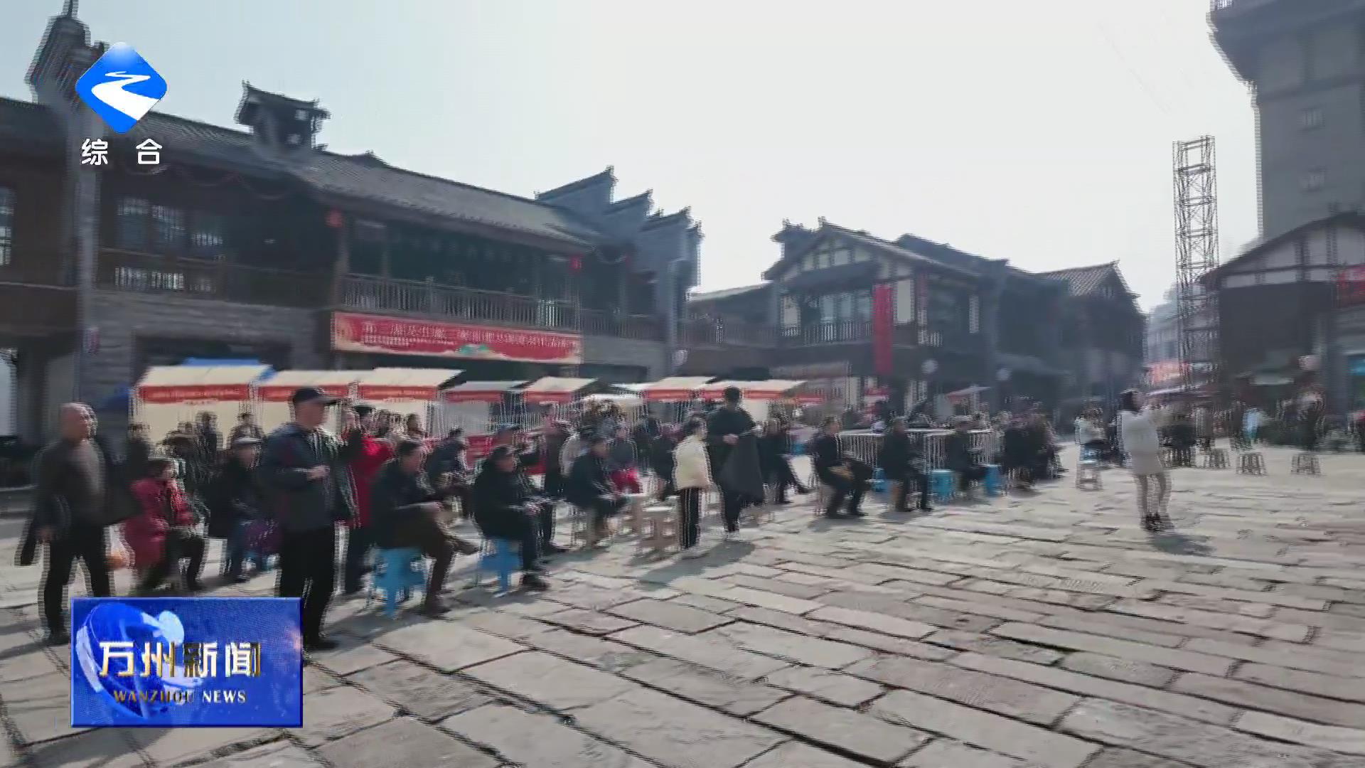 【我们的节日• 春节】文化过大年 服务不“打烊”