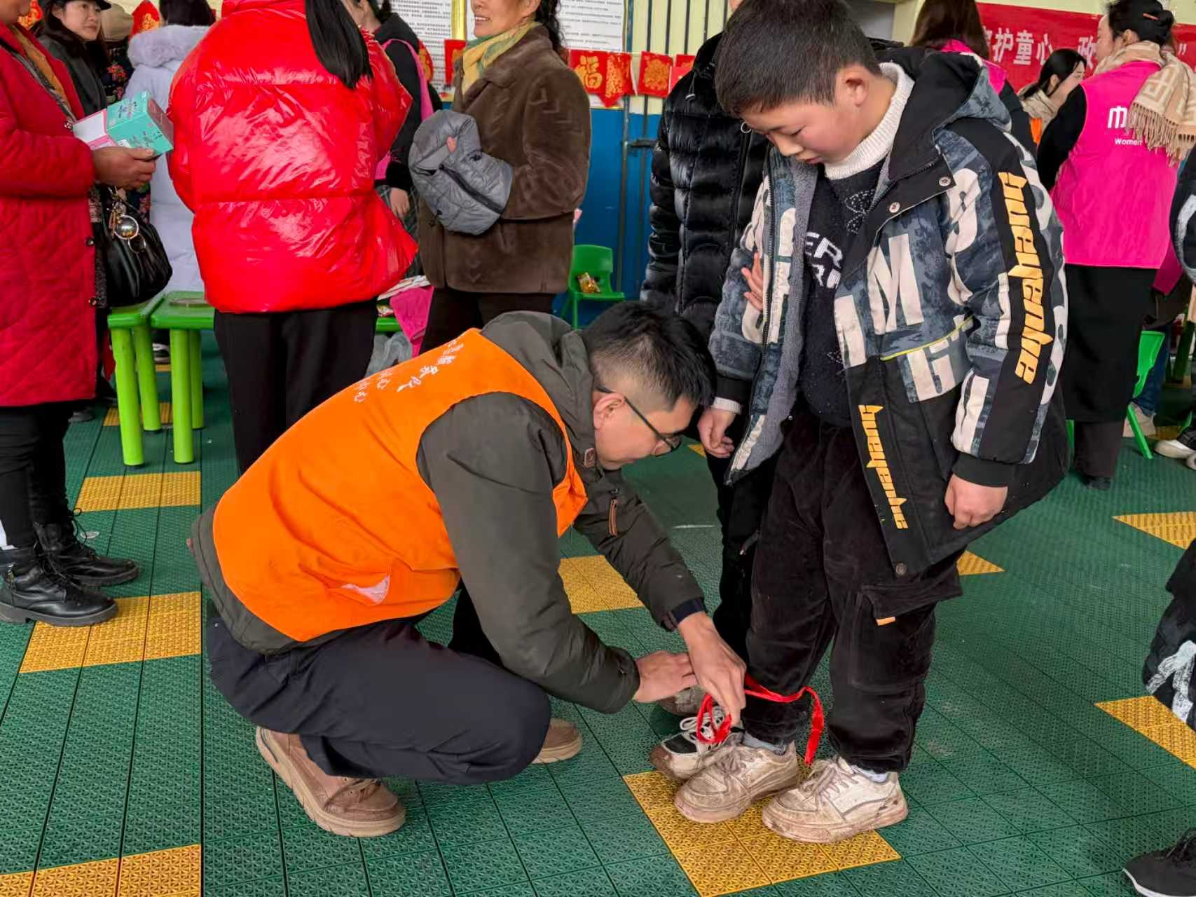 云门街道开展“合你童行”渝好爱心妈妈结对关爱活动