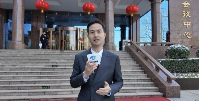 我在北京赴春约：全国两会基层记者的24小时