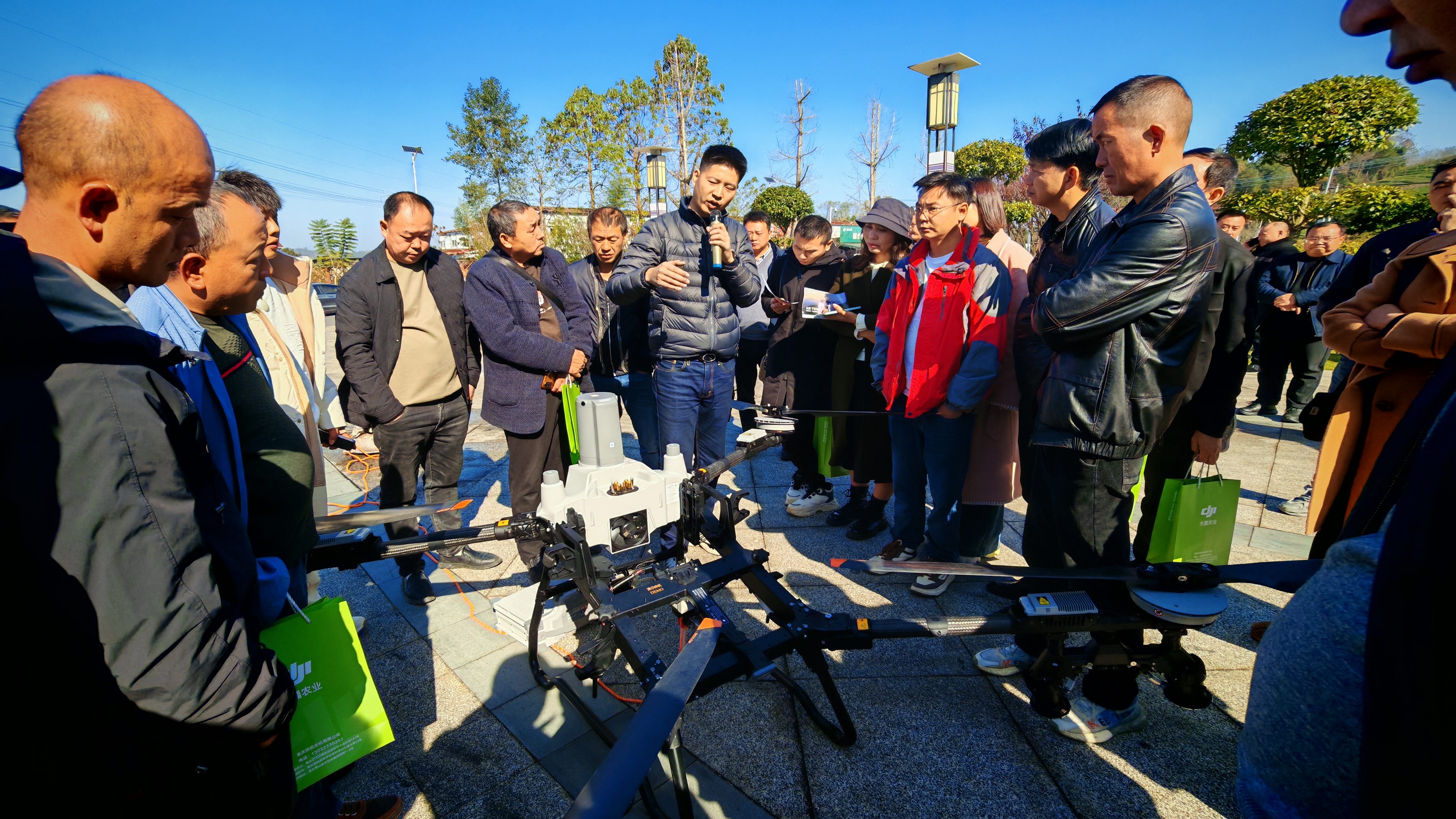 6c3b5a4bd69bdc618d72f87ccfcab904.jpg 6c3b5a4bd69bdc618d72f87ccfcab904.jpg