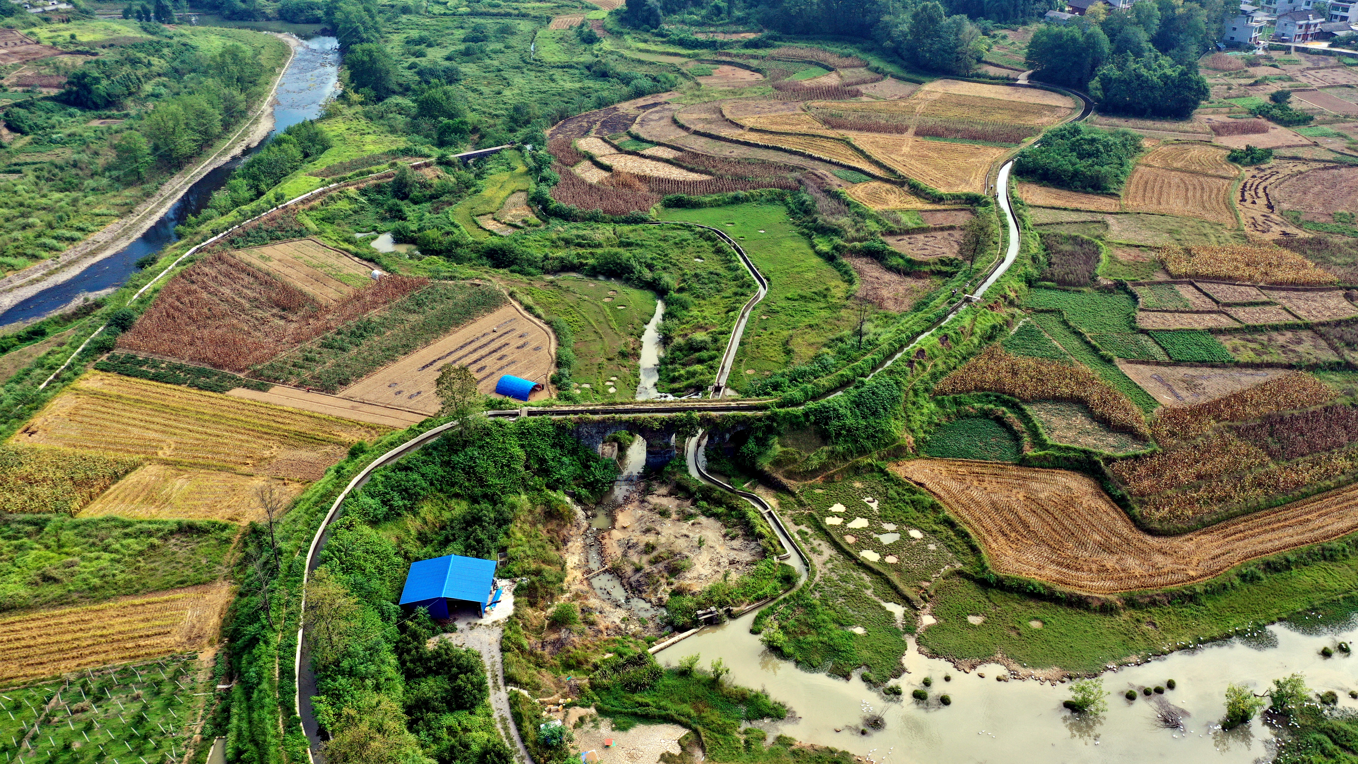 三拱桥-付冲 摄.JPG