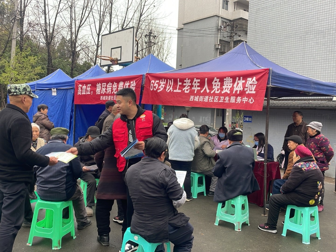 【我为群众办实事】西城街道新桥社区：健康体检送身边 贴心服务暖民心