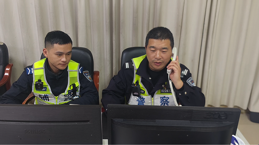 高速交警加强值班值。拍摄：吴建华.png