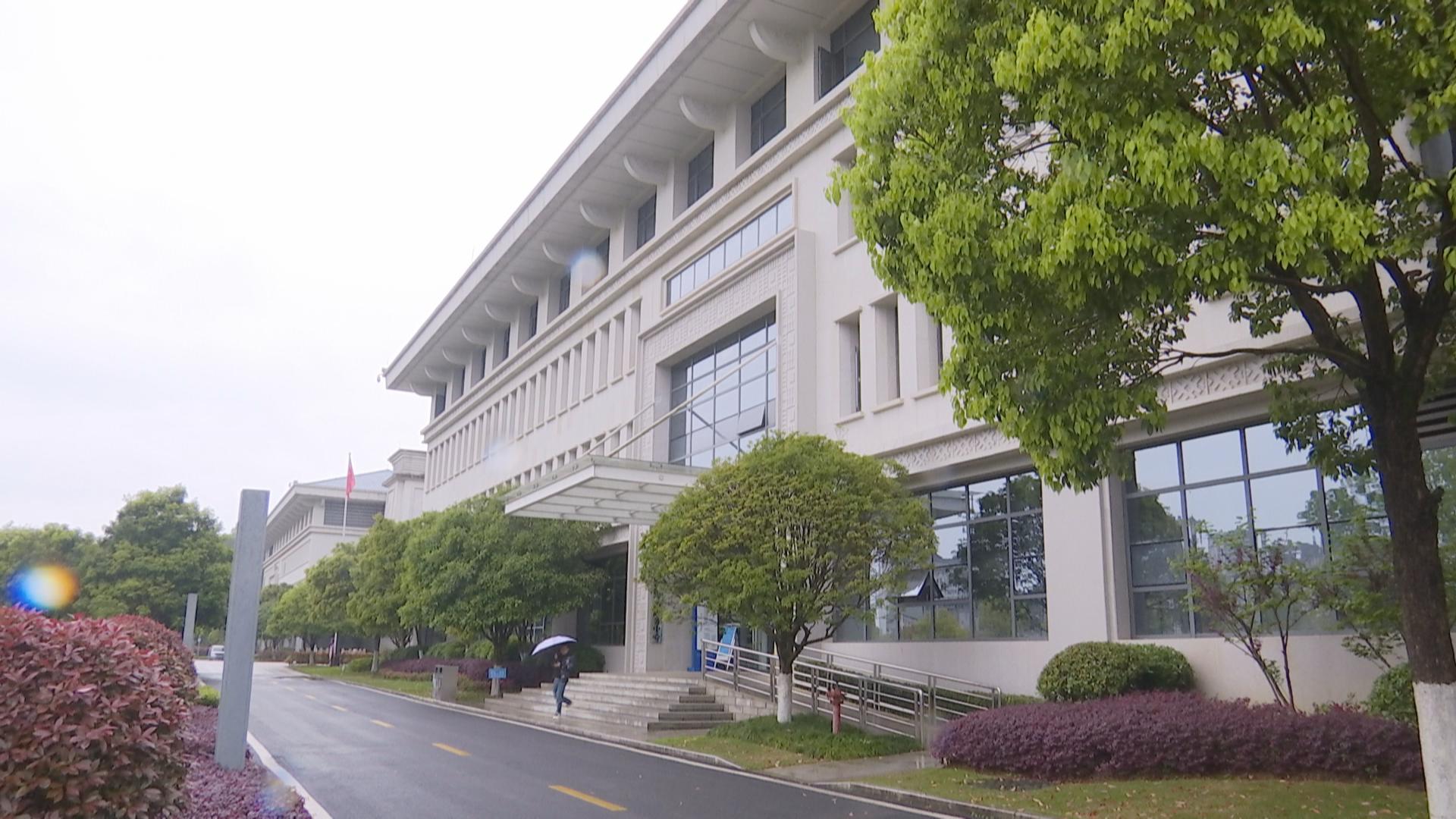 【黔诚无忧】 区行政服务中心设代表委员监督岗